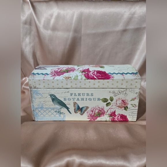 Paula Scaletta Floral Jewelry Box with Mirror - Picture 7 of 9